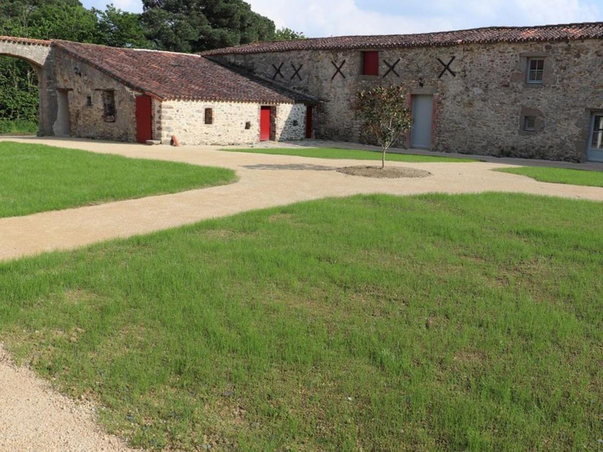 Gite 18Eme Renove Avec Piscine Couverte, Terrasse, Loisirs Et Wifi - 6 Pers. - Fr-1-426-432 Les Herbiers Bagian luar foto